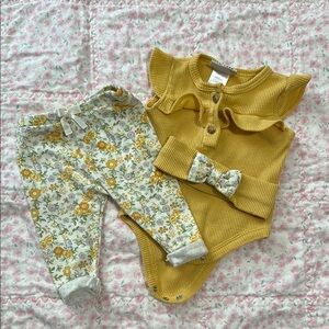 Nicole Miller yellow floral set
